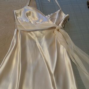 NWT BGBG Elegant Silk Cream Dress  - Size 6 - Breathtaking!